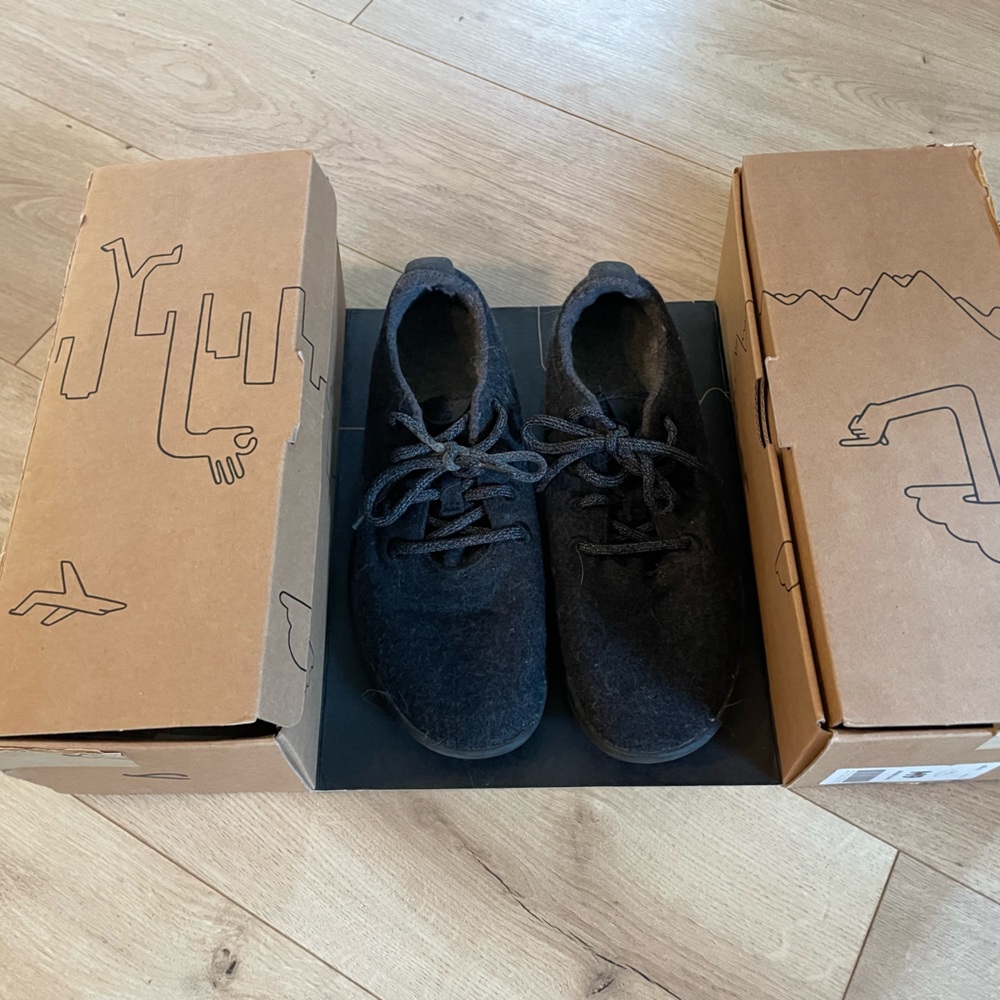 NWT black wool allbirds size 9 sneakers
